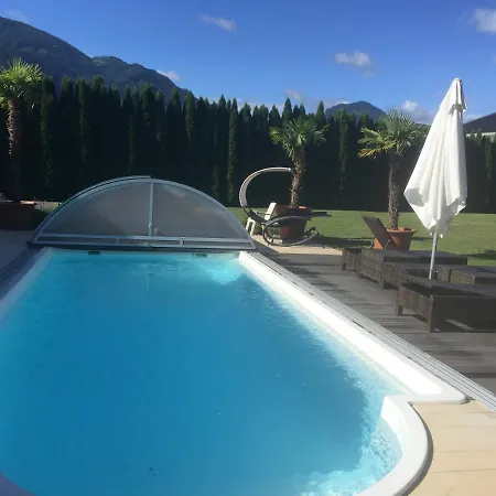 V Gemuetliches Gartenhaus