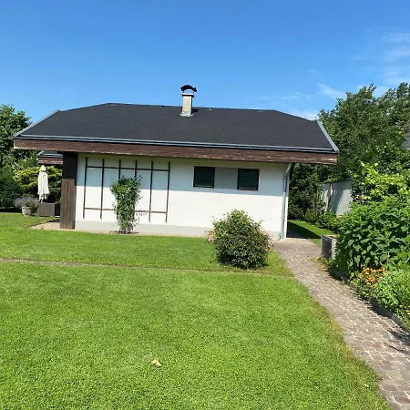 V Gemuetliches Gartenhaus