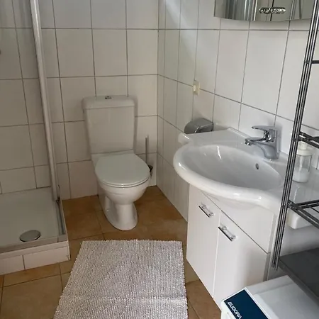 V Gemuetliches Gartenhaus Feriehus Smihel nad Pliberkom