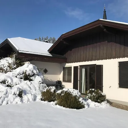 V Gemuetliches Gartenhaus Prázdninový dům *