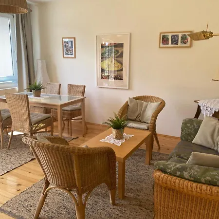 V Gemuetliches Gartenhaus Prázdninový dům Smihel nad Pliberkom