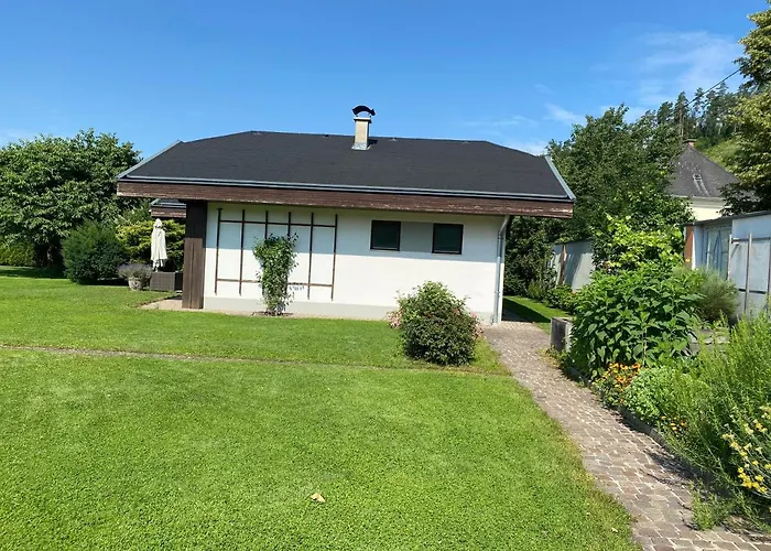 V Gemuetliches Gartenhaus