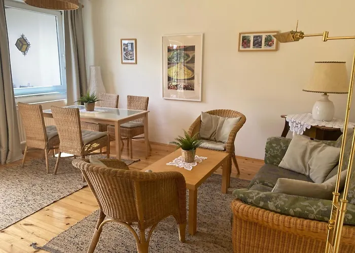 V Gemuetliches Gartenhaus Dom wakacyjny Smihel nad Pliberkom