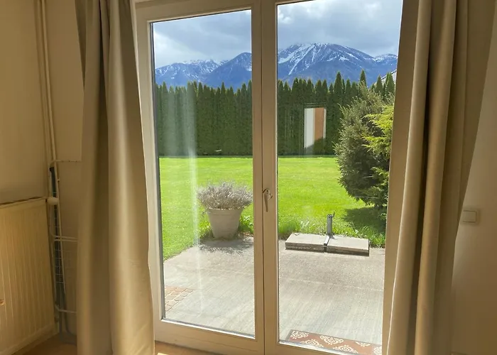 V Gemuetliches Gartenhaus