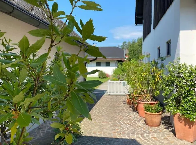 Dom wakacyjny V Gemuetliches Gartenhaus Smihel nad Pliberkom